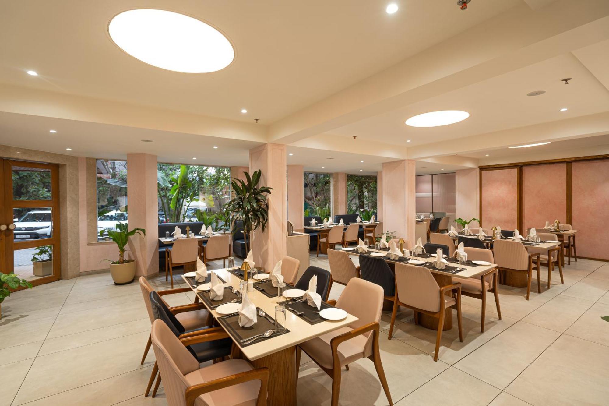 Hotel Mayura Rāipur Esterno foto