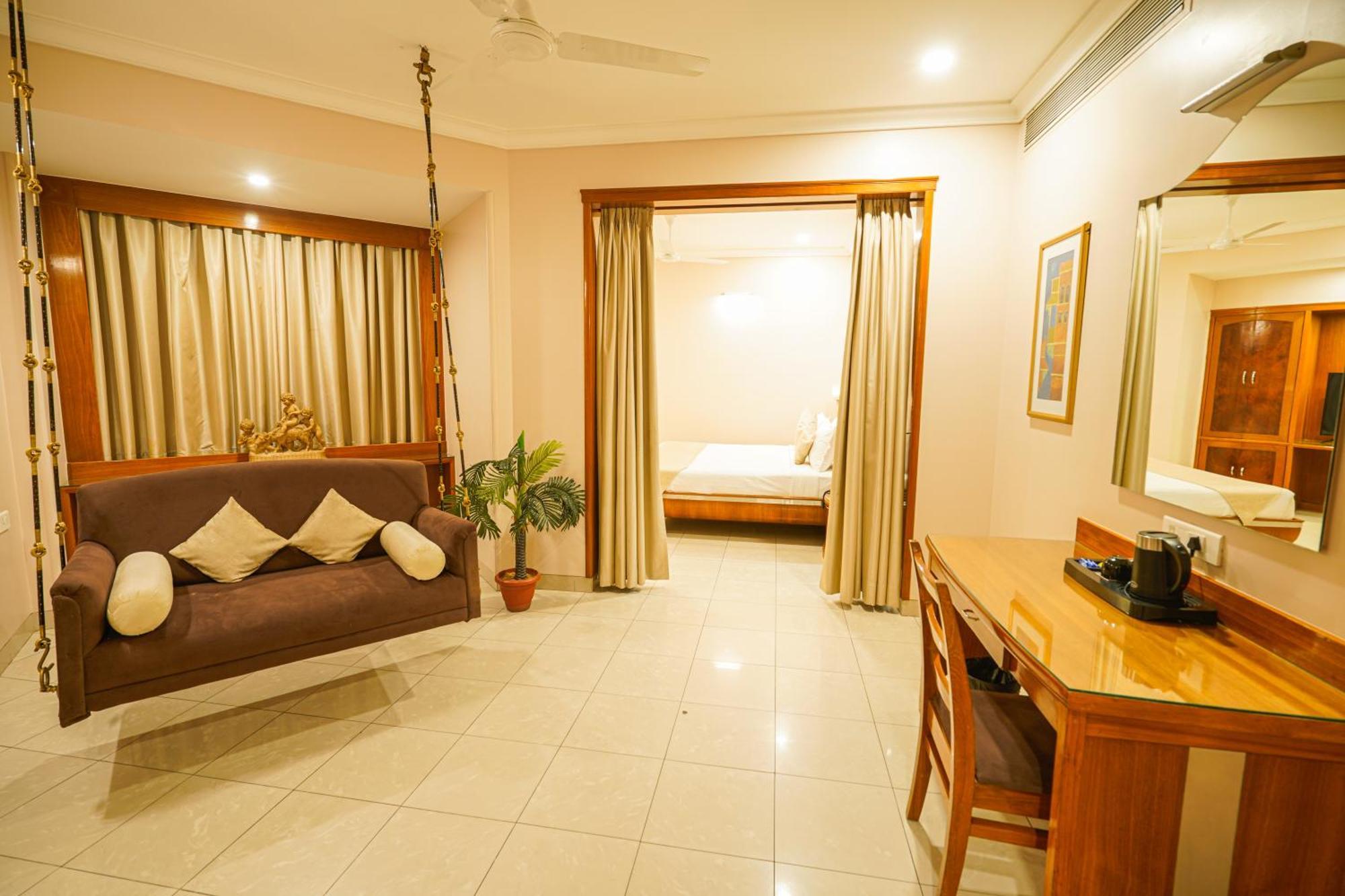 Hotel Mayura Rāipur Esterno foto
