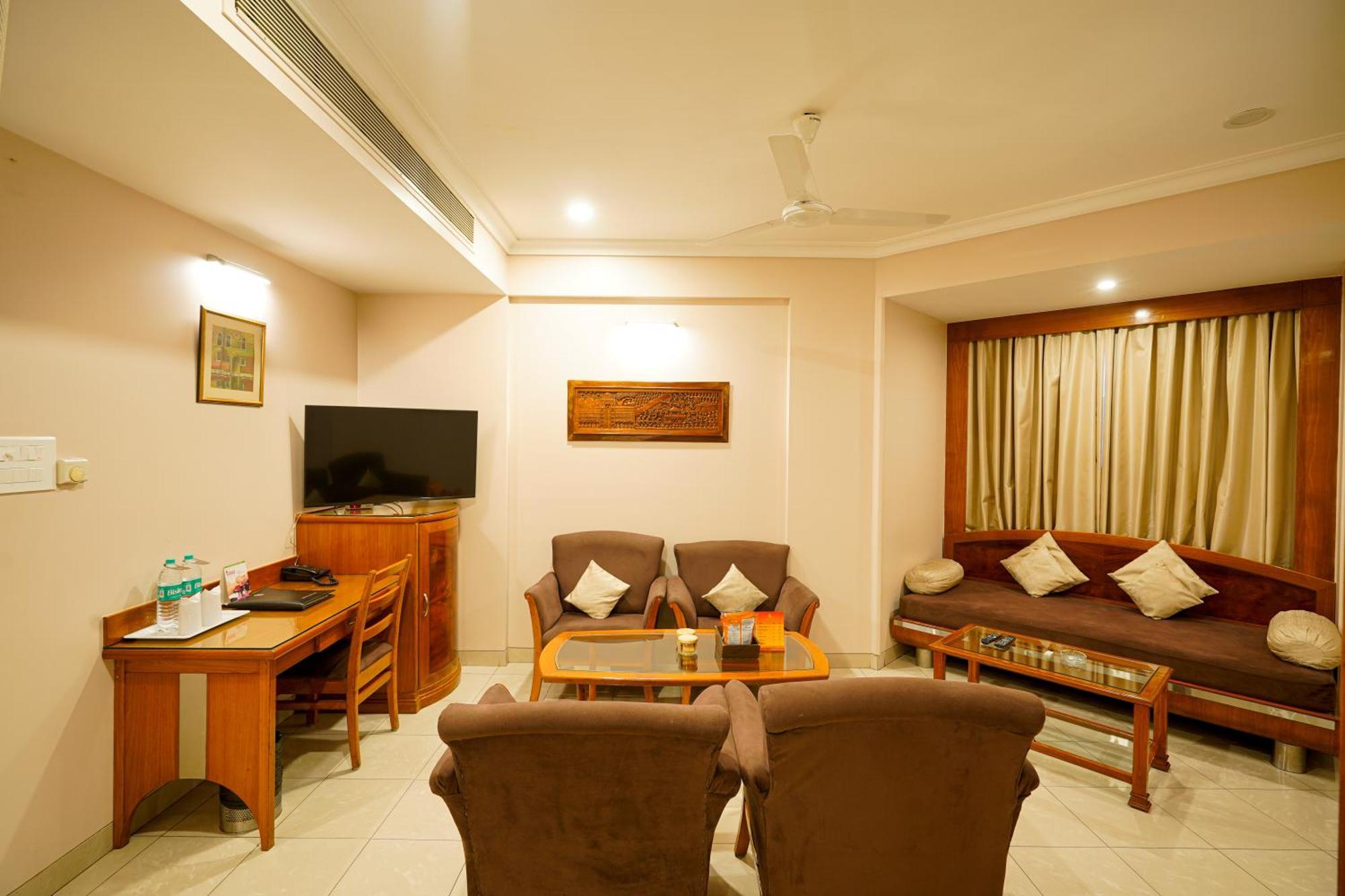 Hotel Mayura Rāipur Esterno foto