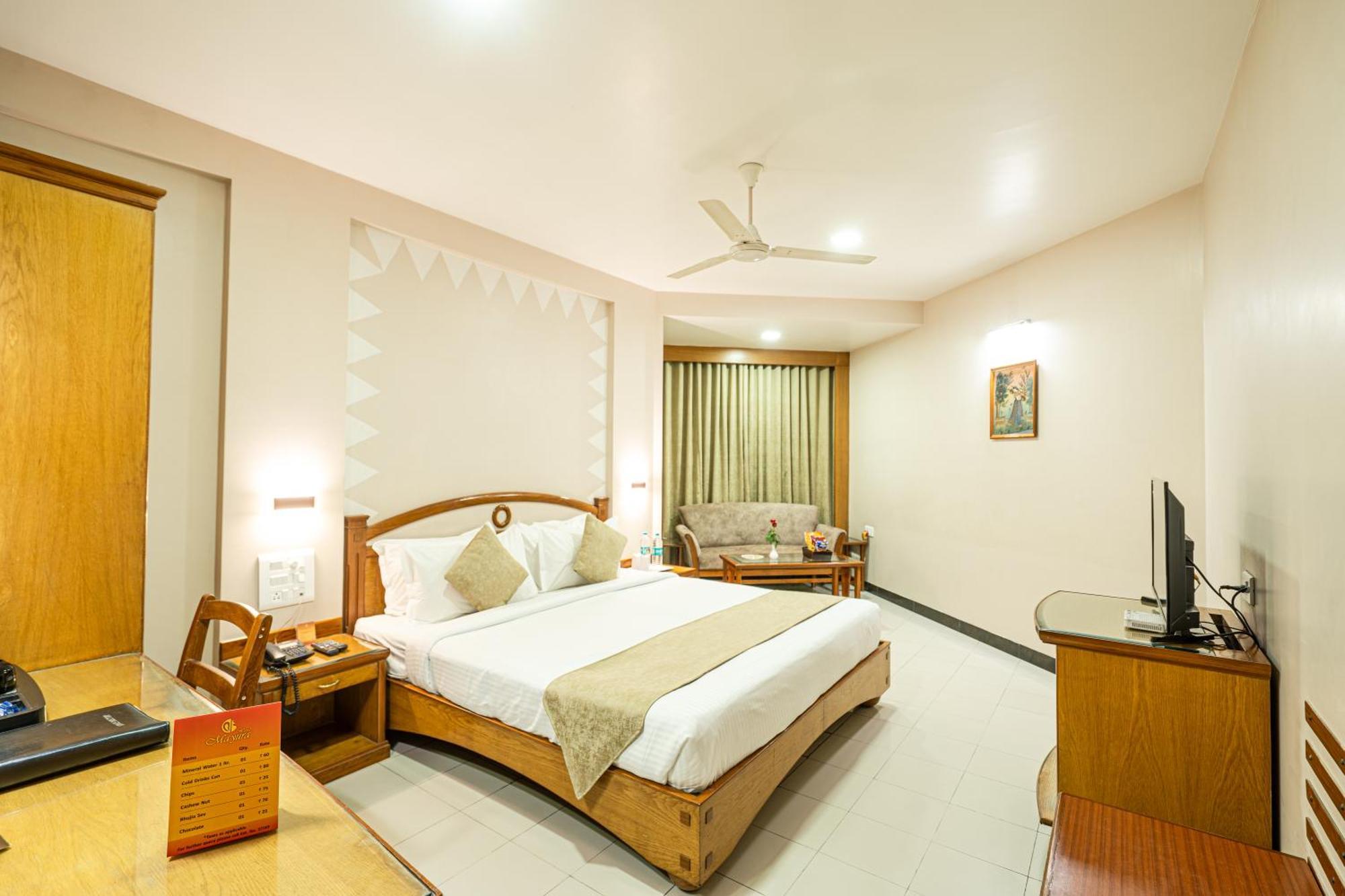 Hotel Mayura Rāipur Esterno foto